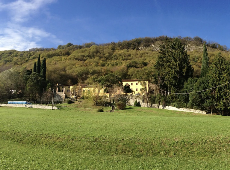 ashram solare tarzo